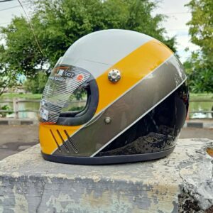 Gringgo Helmet - Yellow, Metallic Grey, and Gloss Black Tricolor Striping Edition